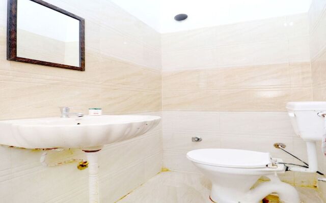 OYO 38404 Arora Classic Guest House