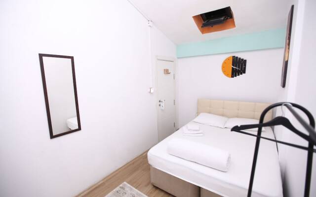 Aden Room