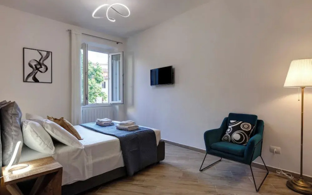 Farinata Apartment by Mamo Florence