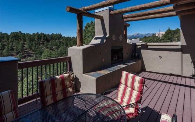 Sky Hawk Lodge - Four Bedroom Cabin