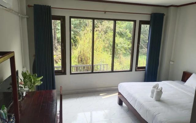 Vang Vieng Champa Hotel