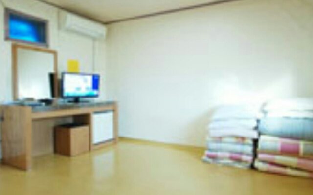 Emotion Guesthouse