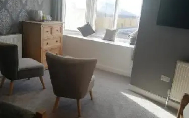 Camelot Seafront Hotel