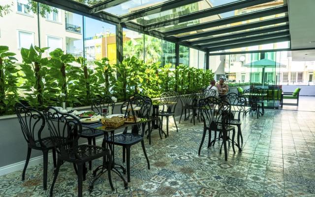 The Mori Club Hotel