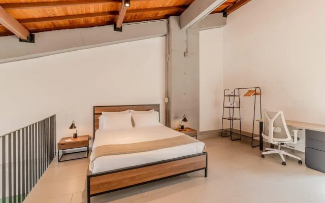 W Contemporary Loft w AC in Trendy Laureles