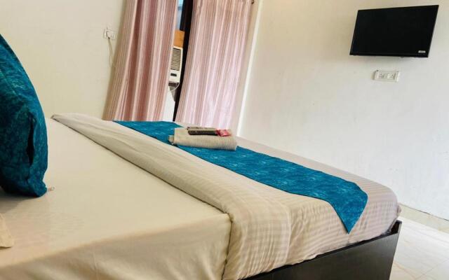 OYO Flagship 80585C Hotel Kings Stay