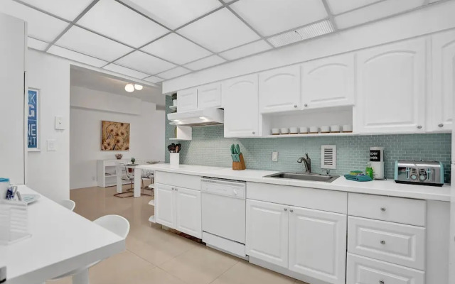 The Tides Penthouse L