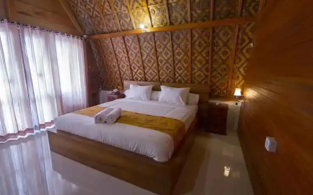 Penida Krusty Hill by ecommerceloka