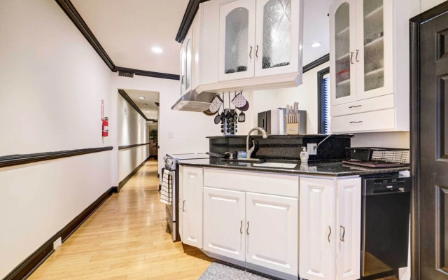 WFH Friendly: DC Home Near Capitol & White House!