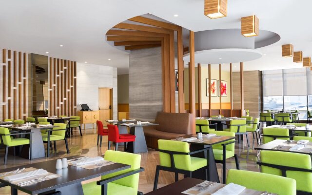Holiday Inn & Suites Jakarta Gajah Mada by IHG