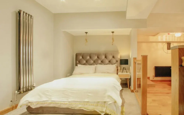 Luxe Living in Sheffield City by Avo Apartment