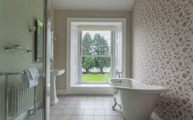 Mansion House Llansteffan
