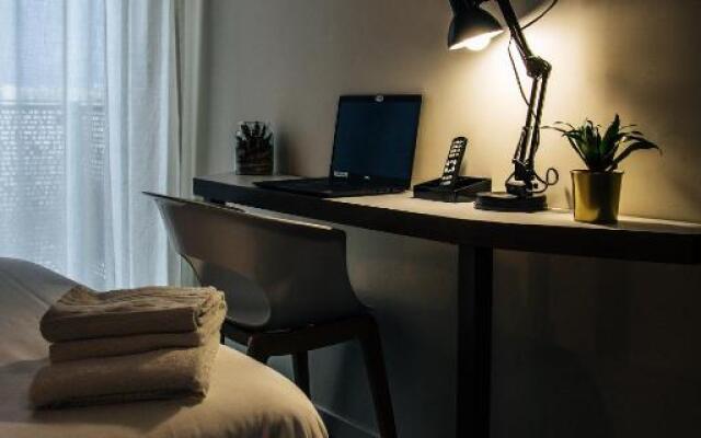 Twenty's Business Flats Croizat