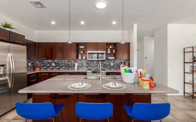 Merlot Gilbert 3 Bedroom Home by RedAwning