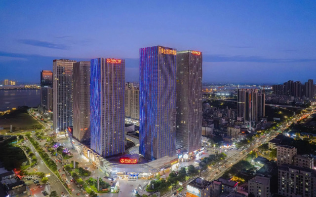 Vienna International Hotel (Zhanjiang Wanda Plaza)