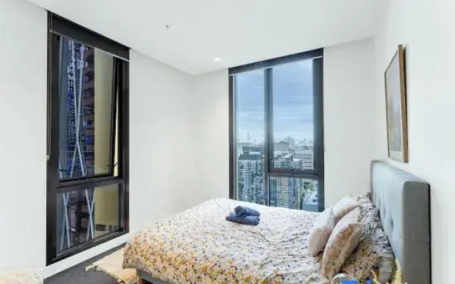 Prime CBD Living  Modern 1BR Steps from Everything