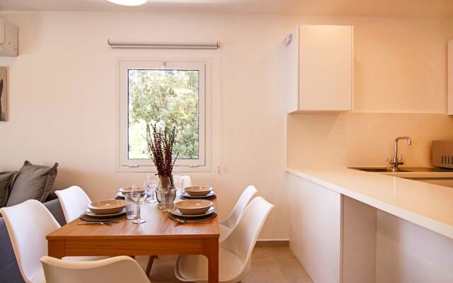 Phaedrus Living Seaside Luxury Limnaria 172
