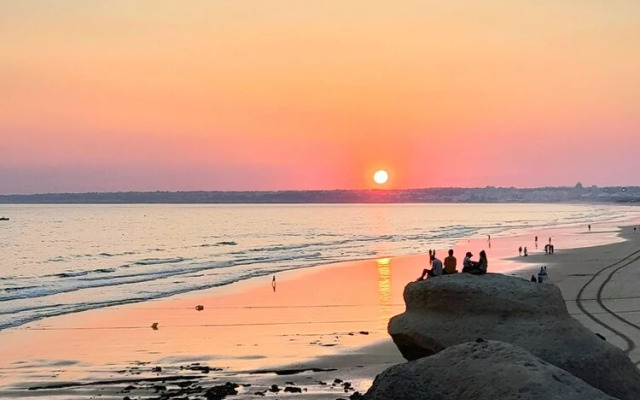 Tropicana Holiday Apartments