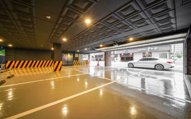Yangsan Deokgye Yuna Hotel