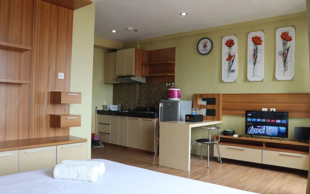 Spacious Studio The Edge Bandung Apartment