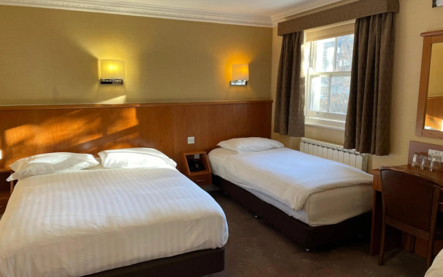 Orchard Hotel