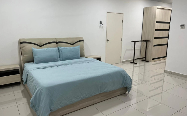 4 bedrooms (private bathroom) Perdana Hill Villa