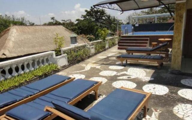 Semawang Beach Hotel