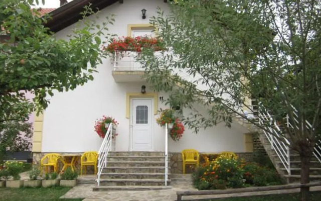 Apartments Vukomanović