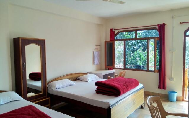 StayApart - Maa Anadmayee Guest House
