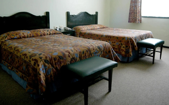 Hotel Leon