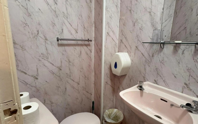 OYO Delton Hotel Blackpool Pleasure Beach