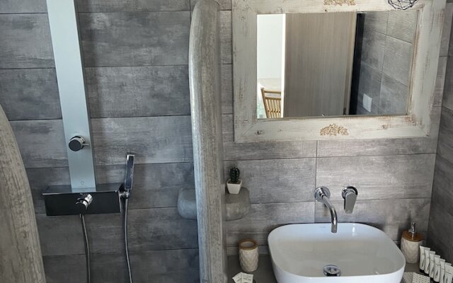 Aeron suites