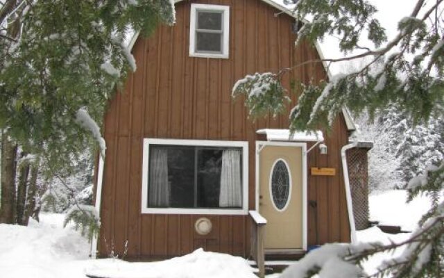 Carmel Cottage & Loft