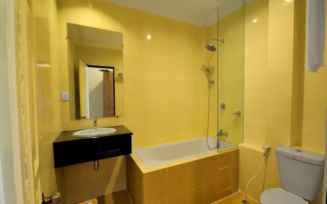 Royal Golden View Hotel