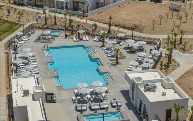 Luxury Beachside 7 Bedroom Home