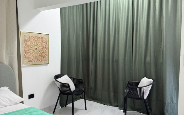 Nashaly Suite