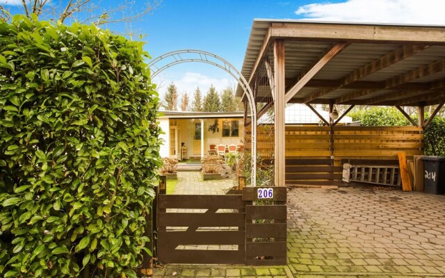 Cosy Bungalow in Meerlo with Garden