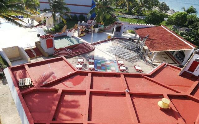 Club Amigo Ancon