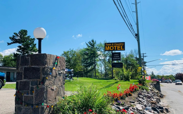 Town and Country Motel