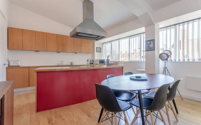 2 Bedroom Loft Near Edgware Road