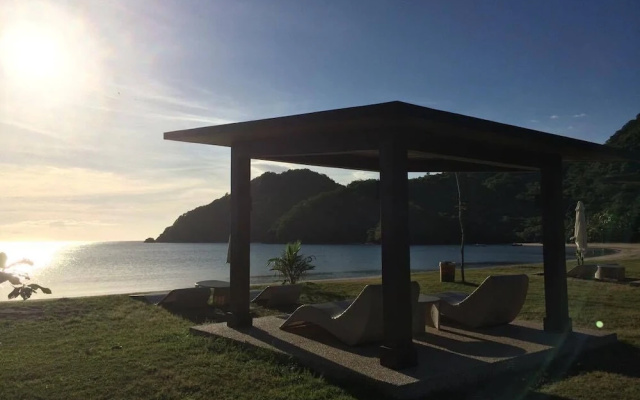 Beach Condos Pico de Loro Hamilo Coast
