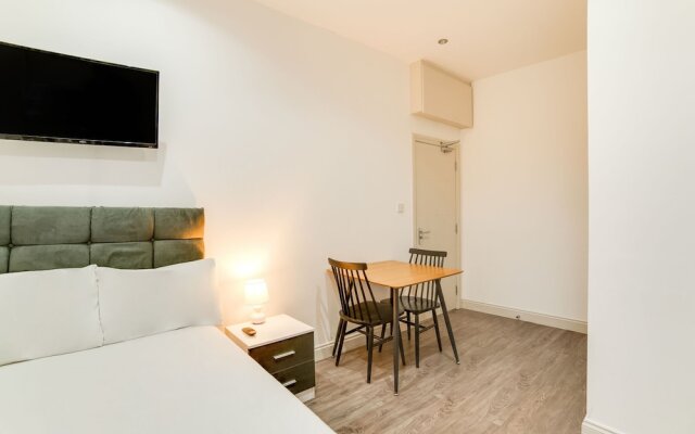 Beautiful Studio in London Near Wimbledon Park