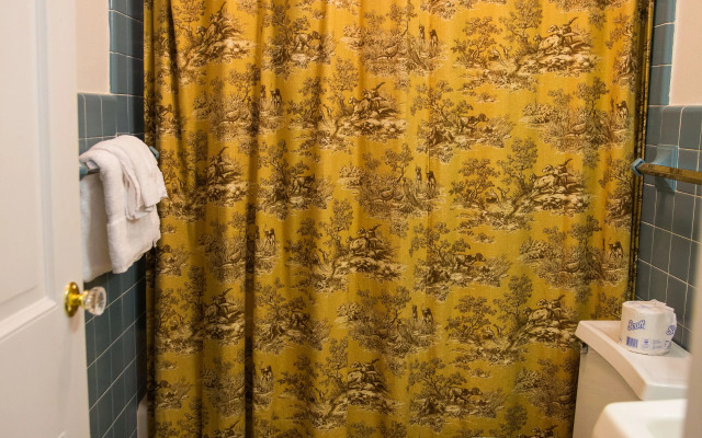 Providence Manor House Bed & Breakfast