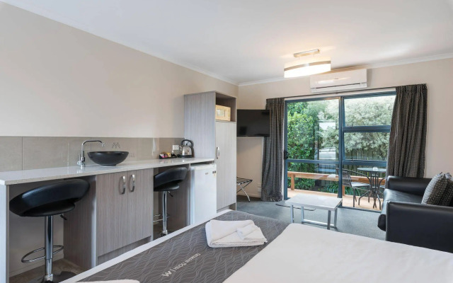 Matakana Motel