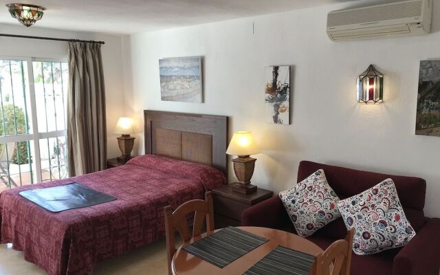 Benavista Estepona - 2 Bed Town House with Pool