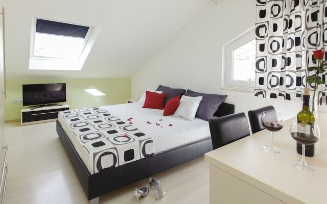Room-delightfull Room for 2