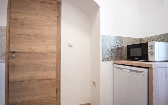 Vila Radolca Apartments and Rooms