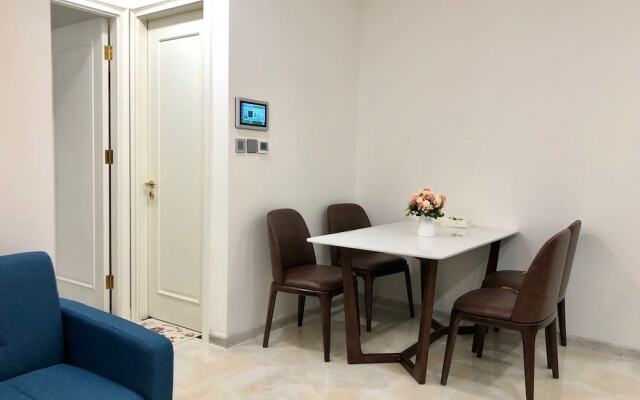 Mins Apartment - Vinhome Golden River