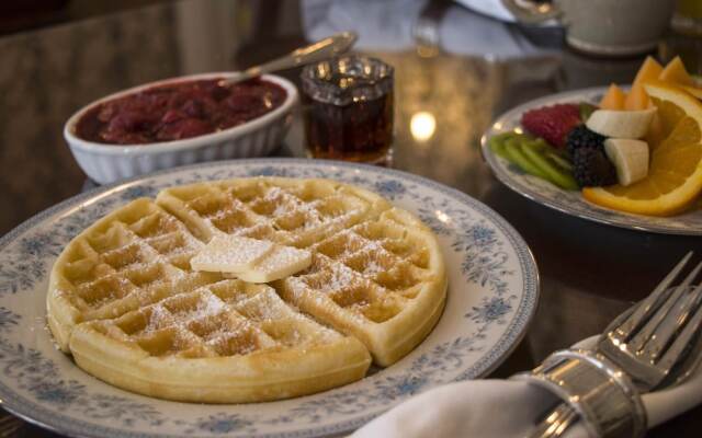 The Rochester Inn, A Historic Hotel