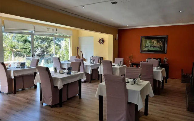 Mandalay Beach B & B